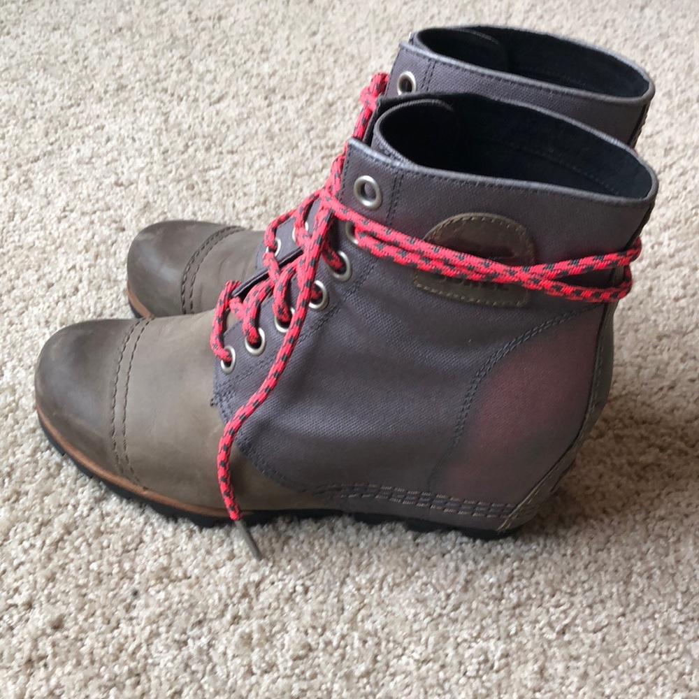 Sorel wedge boots